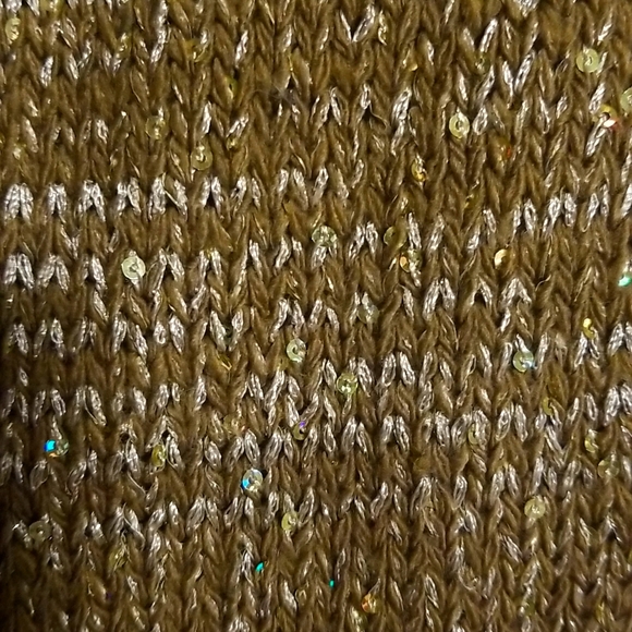 Knit sweater with sheer back and sequins - Picture 4 of 5